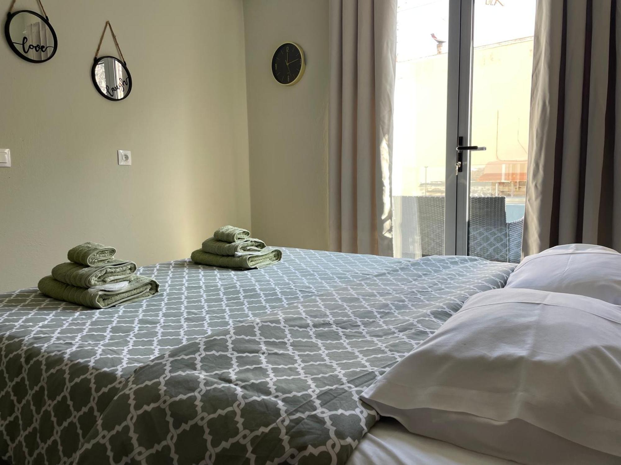 Sea Side Rooms Rhodes City Exteriör bild