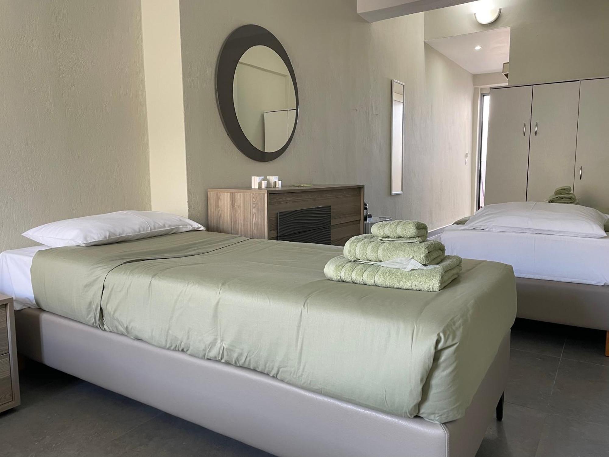 Sea Side Rooms Rhodes City Exteriör bild
